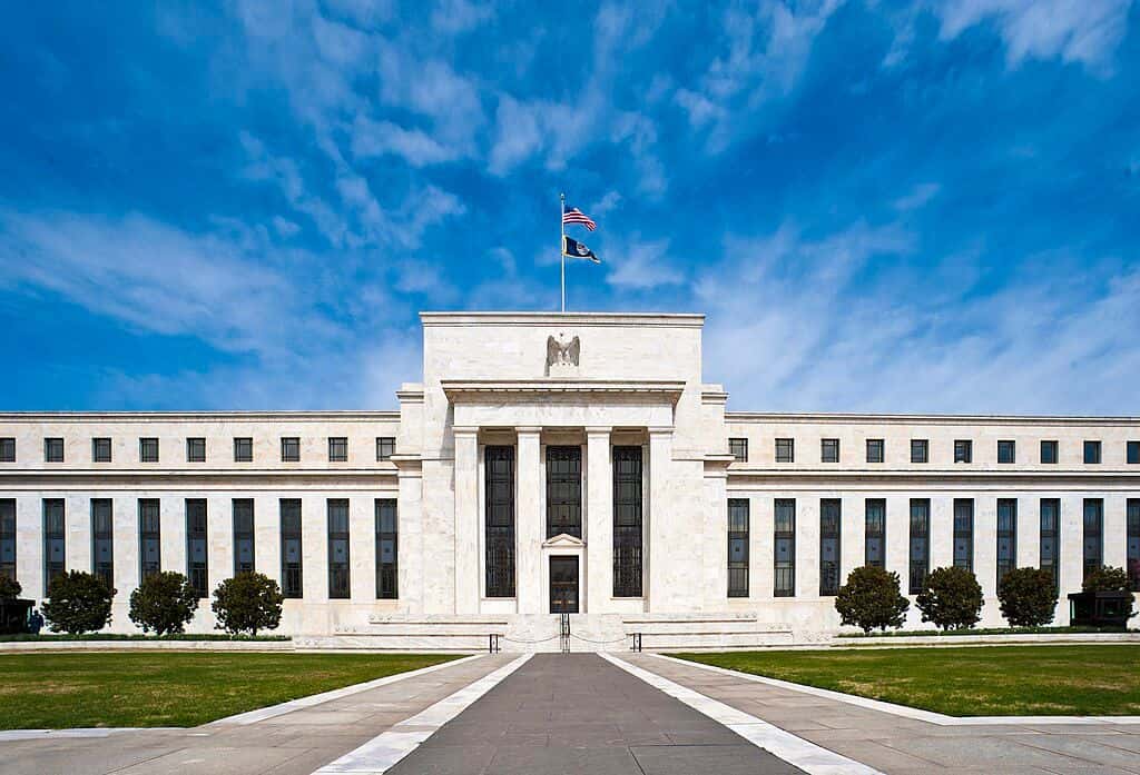 Global Bond Markets Reel as U.S. Credit Downgrade and Trump’s Tax Bill Spark Fiscal Fears