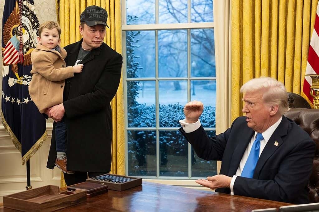 US President Donald Trump and Elon Musk in the Oval Office.