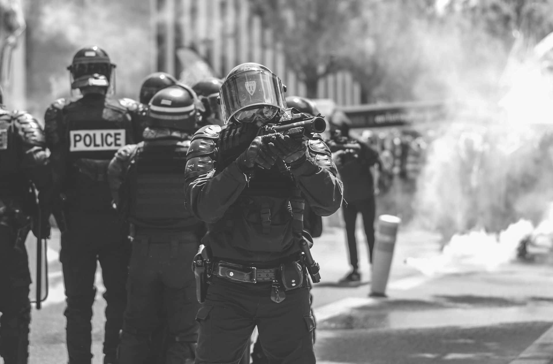 Youth and Crime: How Gangs Exploit Minors in Colombia’s Political Attacks