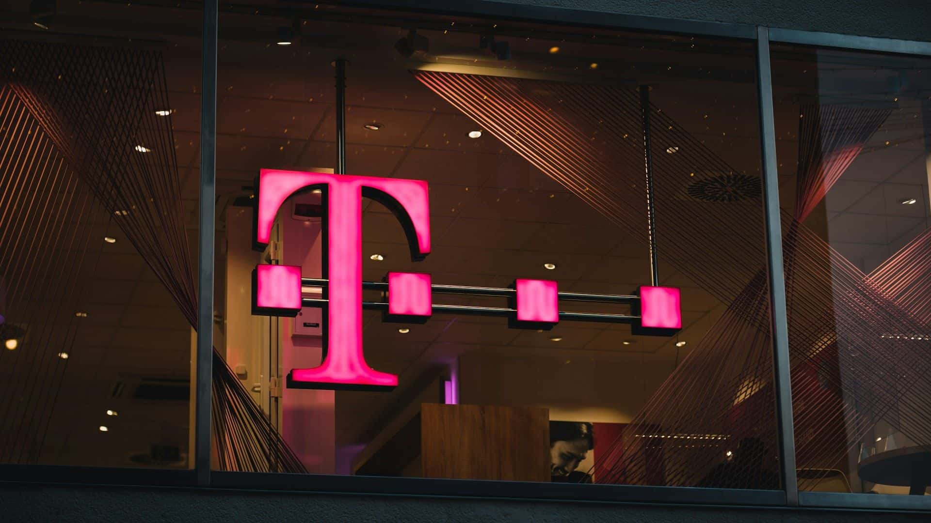 T-Mobile’s Fiber Revolution: Unleashing Speed and Stability.