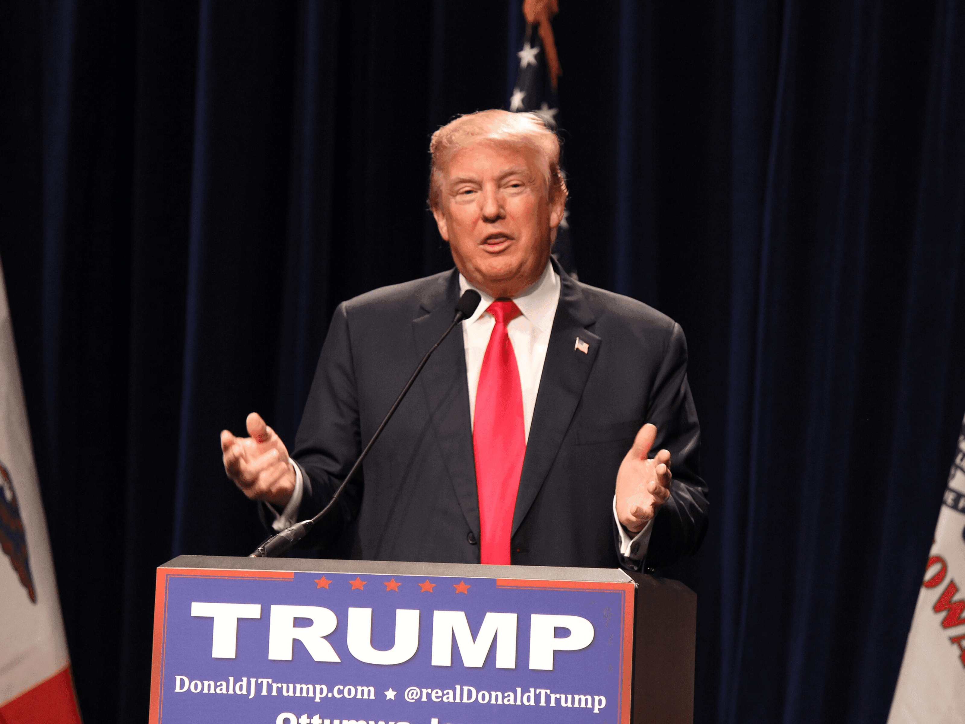 Trump’s Criticism of Powell Sparks Debate Over Fed Independence and Accountability