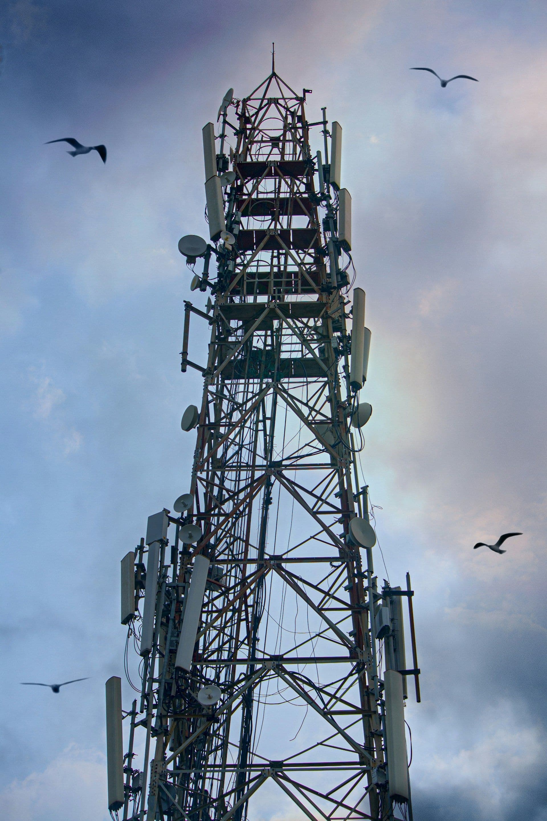 AT&T’s $5.75 Billion Acquisition of Lumen’s Consumer Fiber Business Signals Bold Expansion