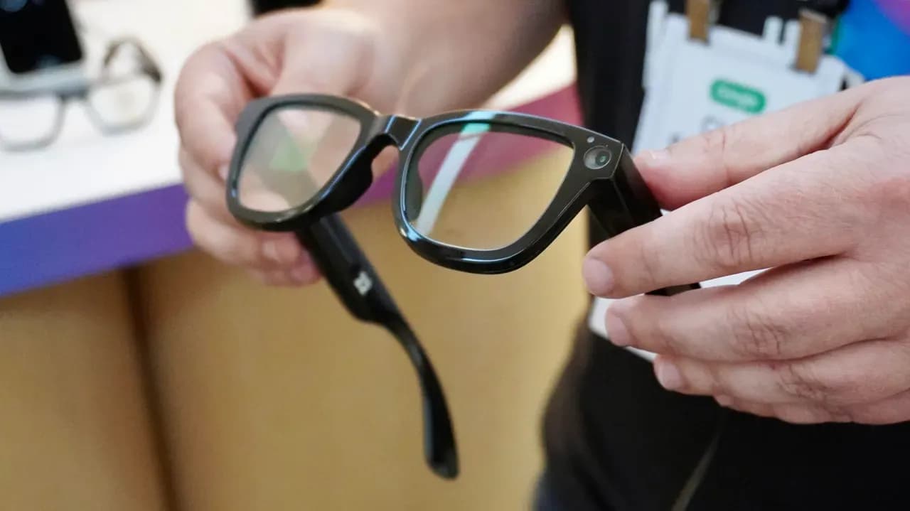 Google’s AI-Powered Android XR Smart Glasses Steal the Show at I/O 2025: A Wearable Revolution?