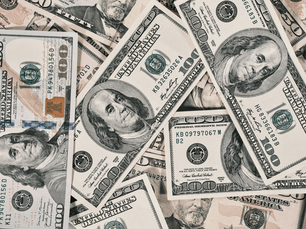 US Dollar Set for 9% Plunge as Federal Reserve Plans Aggressive Rate Cuts
