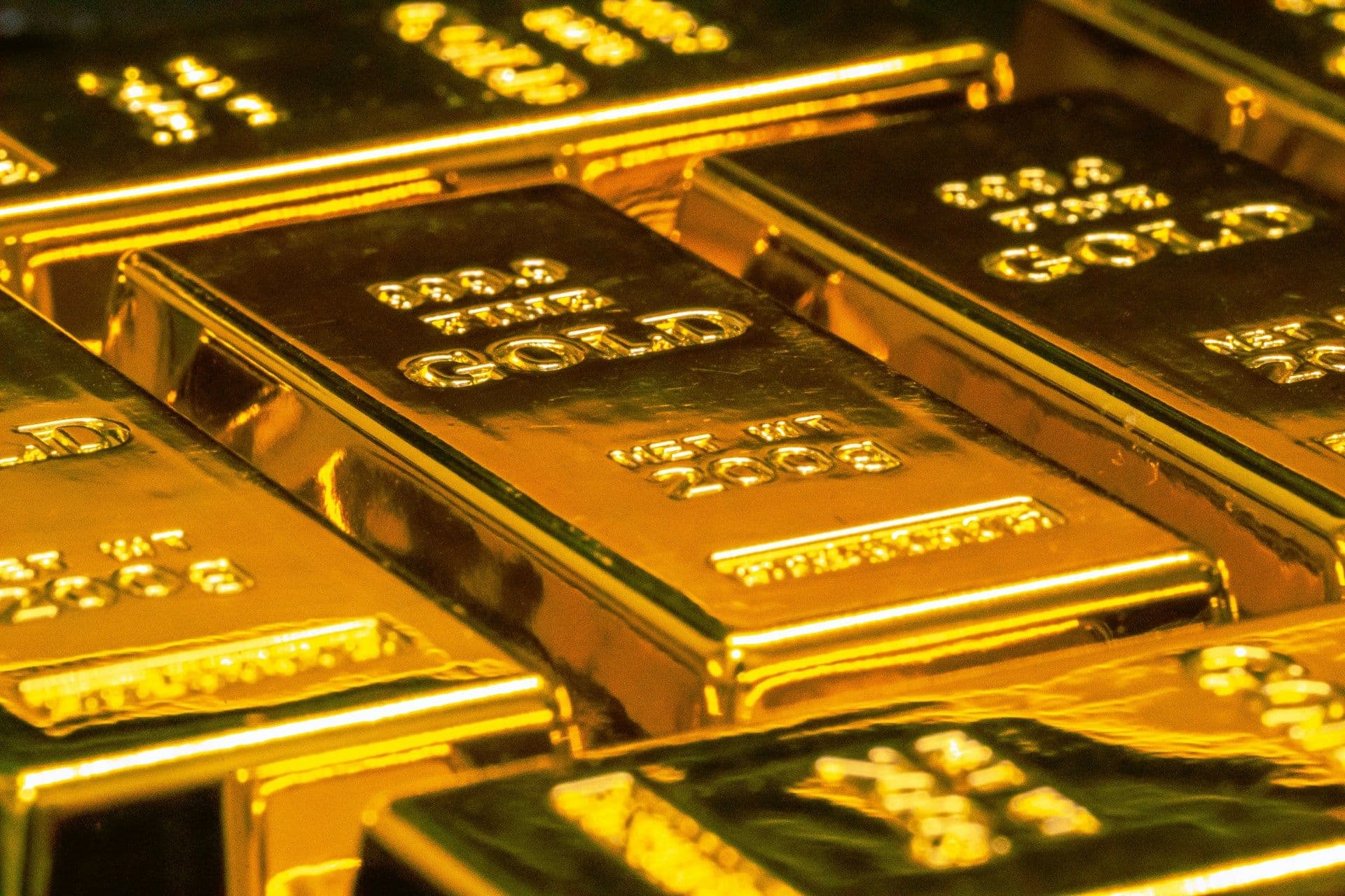 Gold Prices Dip Below $3,300 as USD Rebounds, Yet Resilience Shines Amid Global Tensions