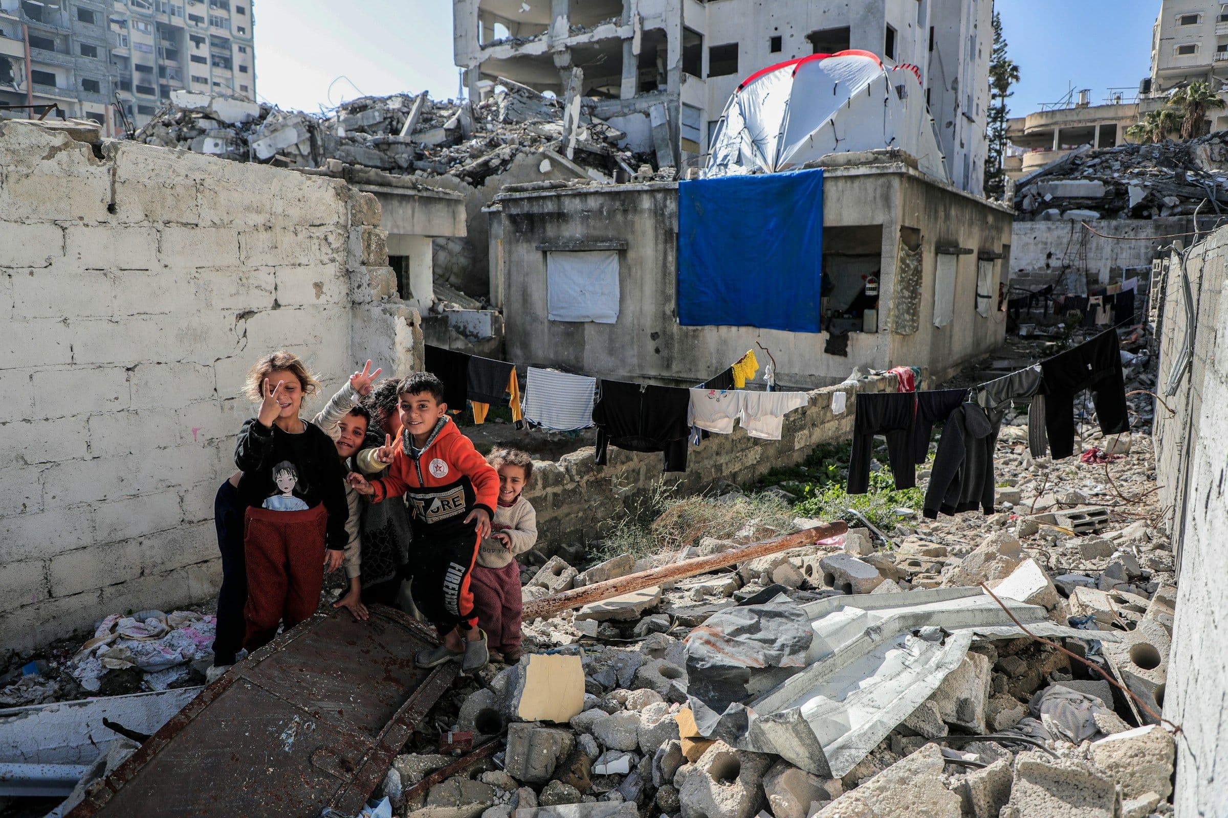 Israel Demands Complete Withdrawal from Gaza City