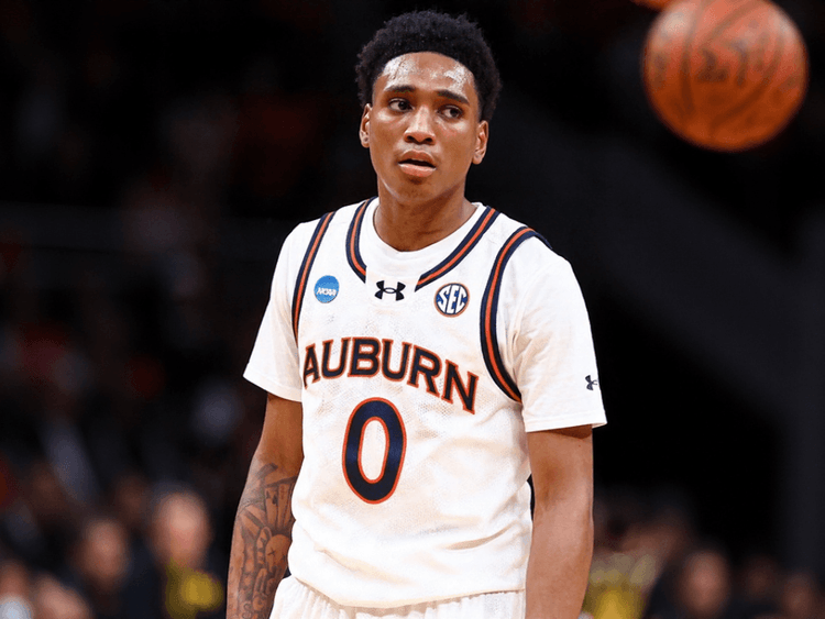 Auburn Basketball Rocked as Returning Star Tahaad Pettiford Arrested for DUI